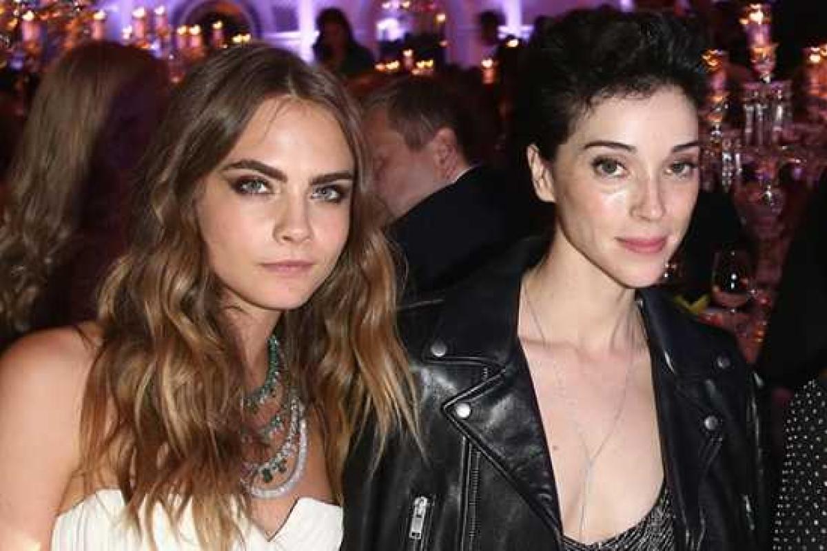 Британская супермодель Кара Делевинь сделала предложение руки и сердца своей возлюбленной