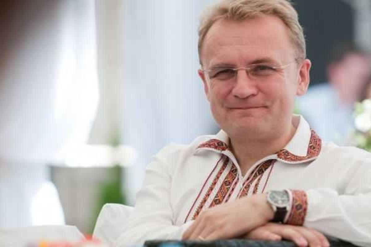 В Харькове на внеочередном съезде партии "Самопомощь" мэра Львова переизбрали лидером политсилы В Харькове на внеочередном съезде партии "Самопомощь" мэра Львова переизбрали лидером политсилы