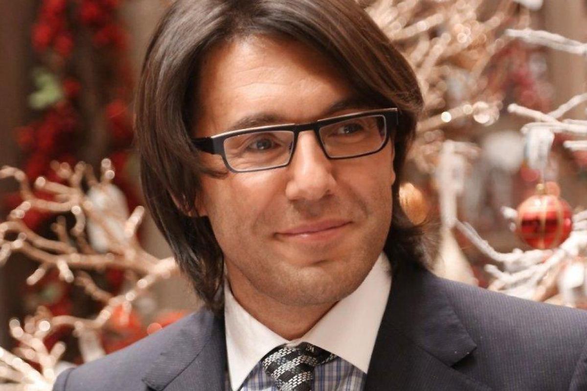 Телеведущий Андрей Малахов собрал артистов на 20-летний юбилей группы "Блестящие"