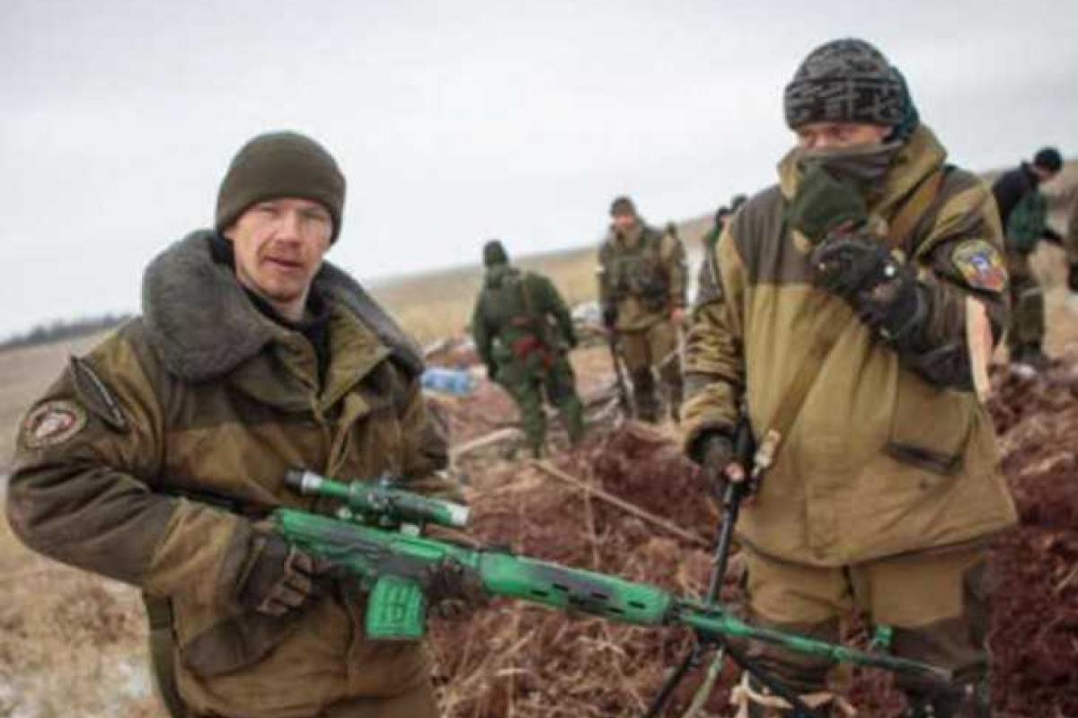 Из-за возможного наступления боевики массово покидают НВФ: в "ЛНР" из-за нехватки "кадров" началось вручение повесток Из-за возможного наступления боевики массово покидают НВФ: в "ЛНР" из-за нехватки "кадров" началось вручение повесток