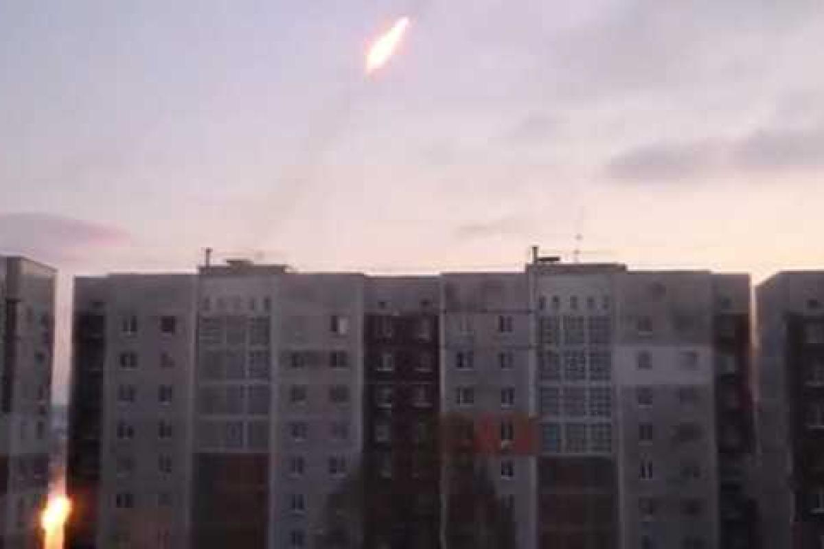 Жители Донецка подтверждают, что боевики долбят позиции ВСУ из "Градов", расположив их в жилых кварталах города Жители Донецка подтверждают, что боевики долбят позиции ВСУ из "Градов", расположив их в жилых кварталах города