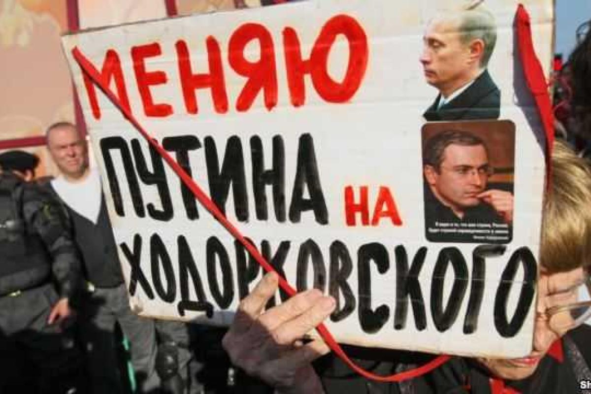 Портников: Путин живет в ужасе - он боится конкуренции и не желает погибать один