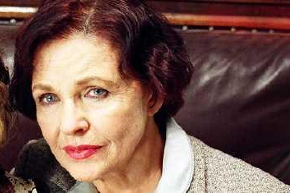 Актриса Наталья Фатеева жестко высказалась о власти Путина: Мерзейшая, наглая, бесстыжая, глупая и алчная власть Актриса Наталья Фатеева жестко высказалась о власти Путина: Мерзейшая, наглая, бесстыжая, глупая и алчная власть