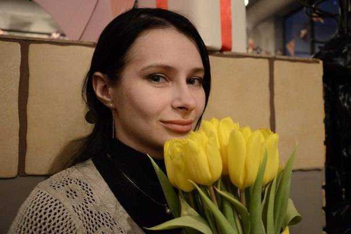 После года заточения из плена боевиков "ЛНР" освободили журналистку-луганчанку После года заточения из плена боевиков "ЛНР" освободили журналистку-луганчанку