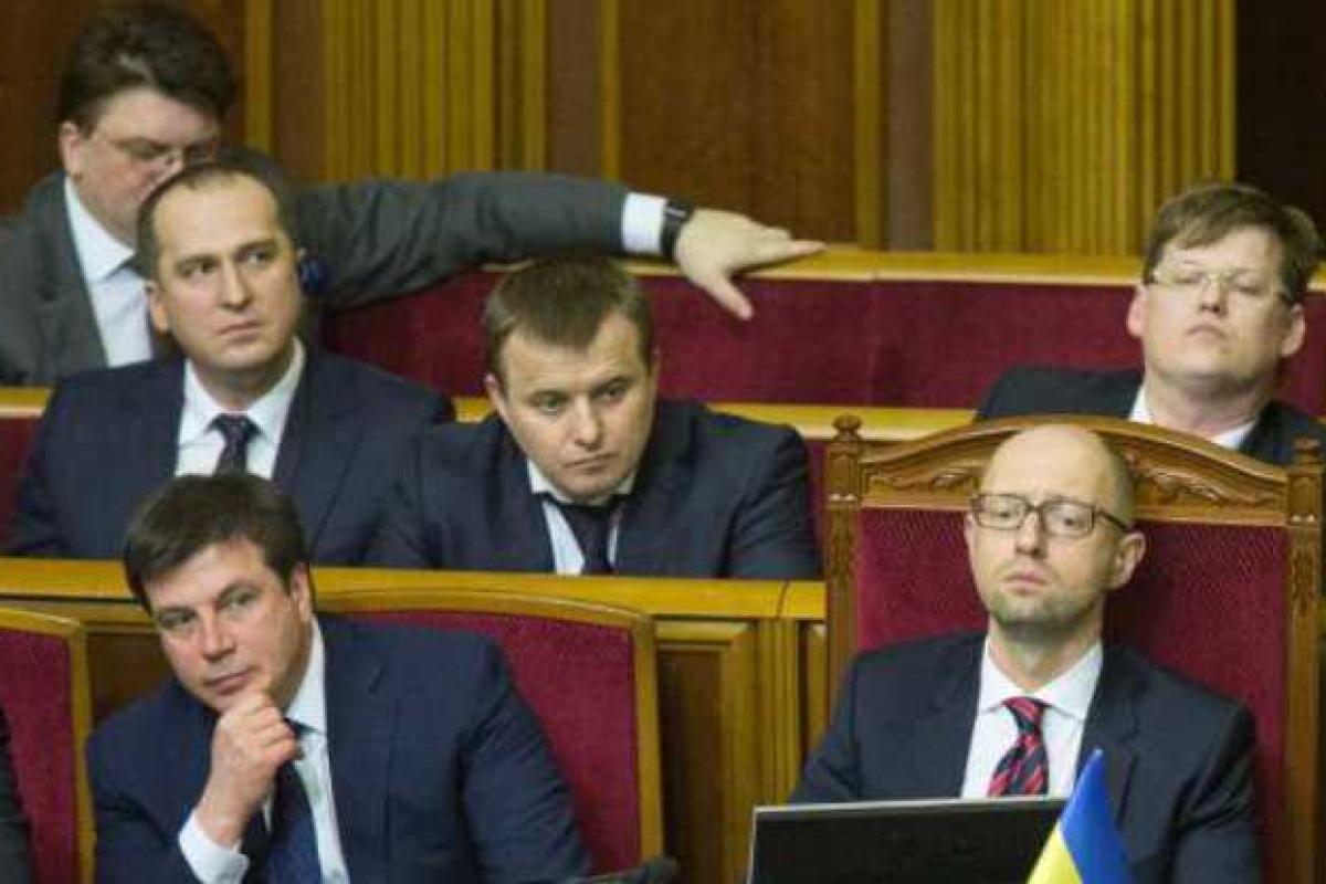 Кабакаев: Стоит готовиться, не только к выборам и кризису в Раде, но и к атаке России на Донбассе