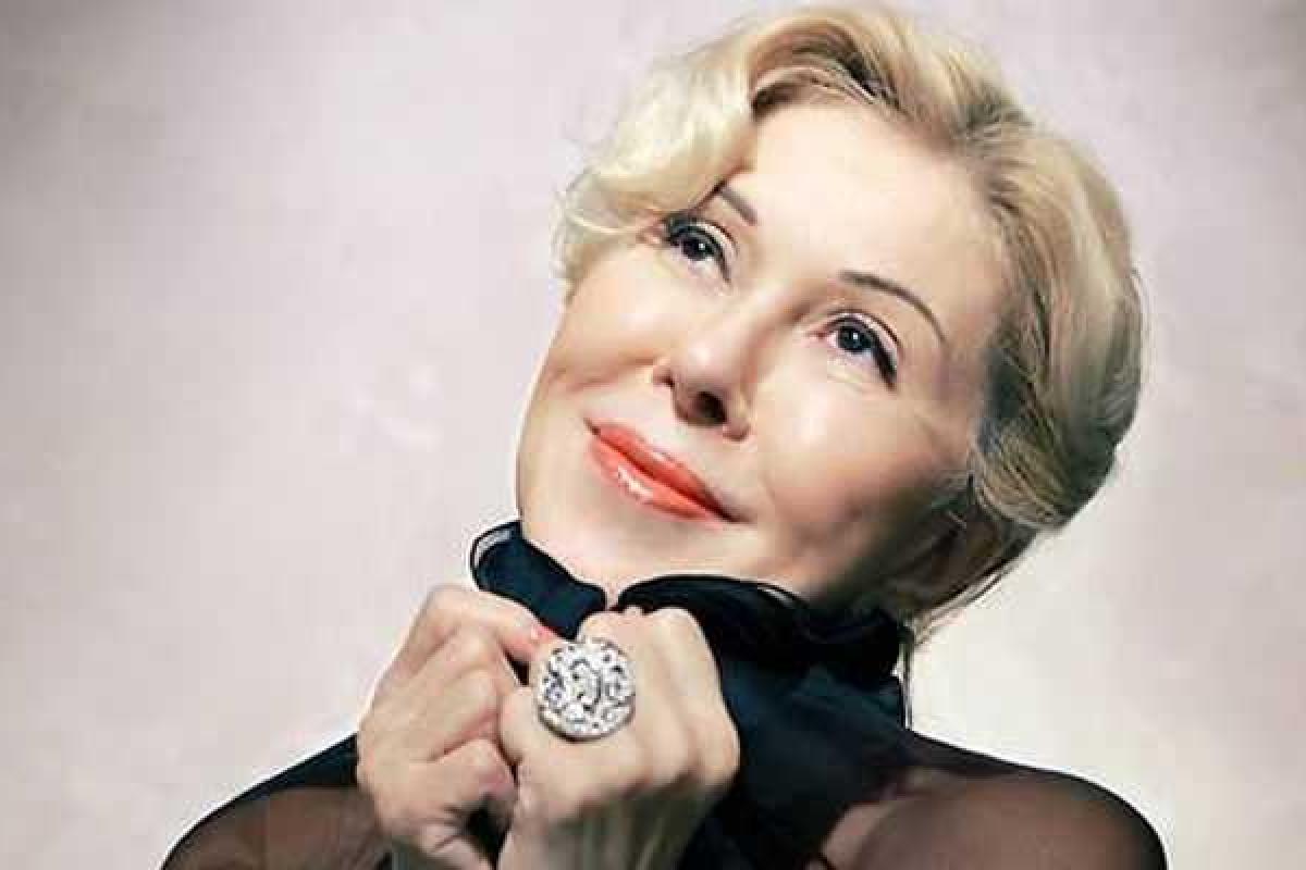 Певицу Любовь Успенскую преследует страстный поклонник