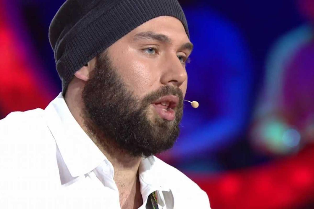 Сеть взорвала песня шоумена Слепакова об экс-священнике актере Охлобыстине