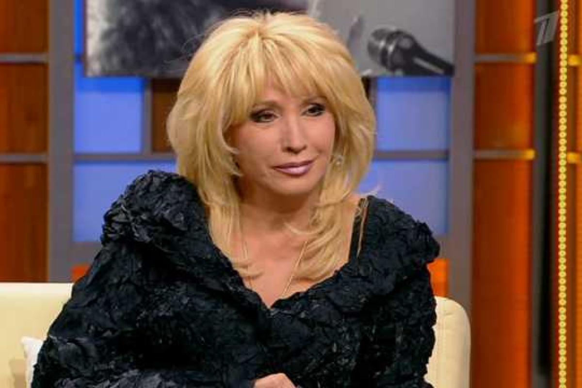 Певица Ирина Аллегрова выставила на продажу свой шикарный особняк 