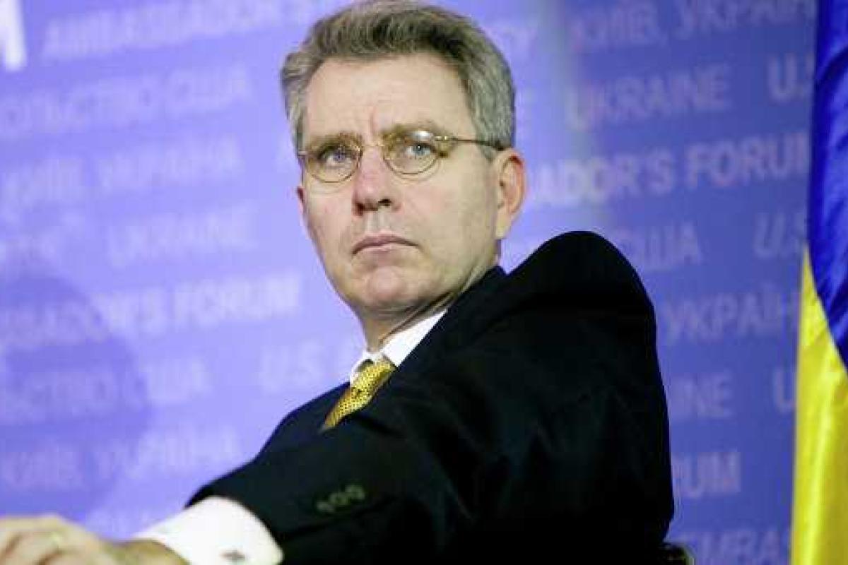 Пайетт: Путин недооценил мужество украинских женщин Пайетт: Путин недооценил мужество украинских женщин