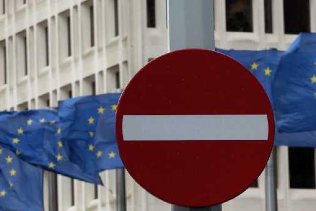 Действие экономических санкций против России продлят до 15 сентября без обсуждения - источники в ЕС