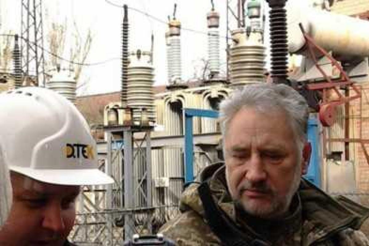 В прифронтовую Красногоровку на Донетчине провели новую высоковольтную ЛЭП 