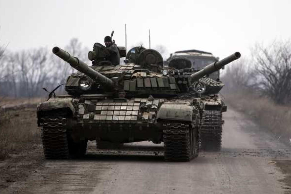 В районе Авдеевки боевики использовали танки для обстрела позиций ВСУ В районе Авдеевки боевики использовали танки для обстрела позиций ВСУ
