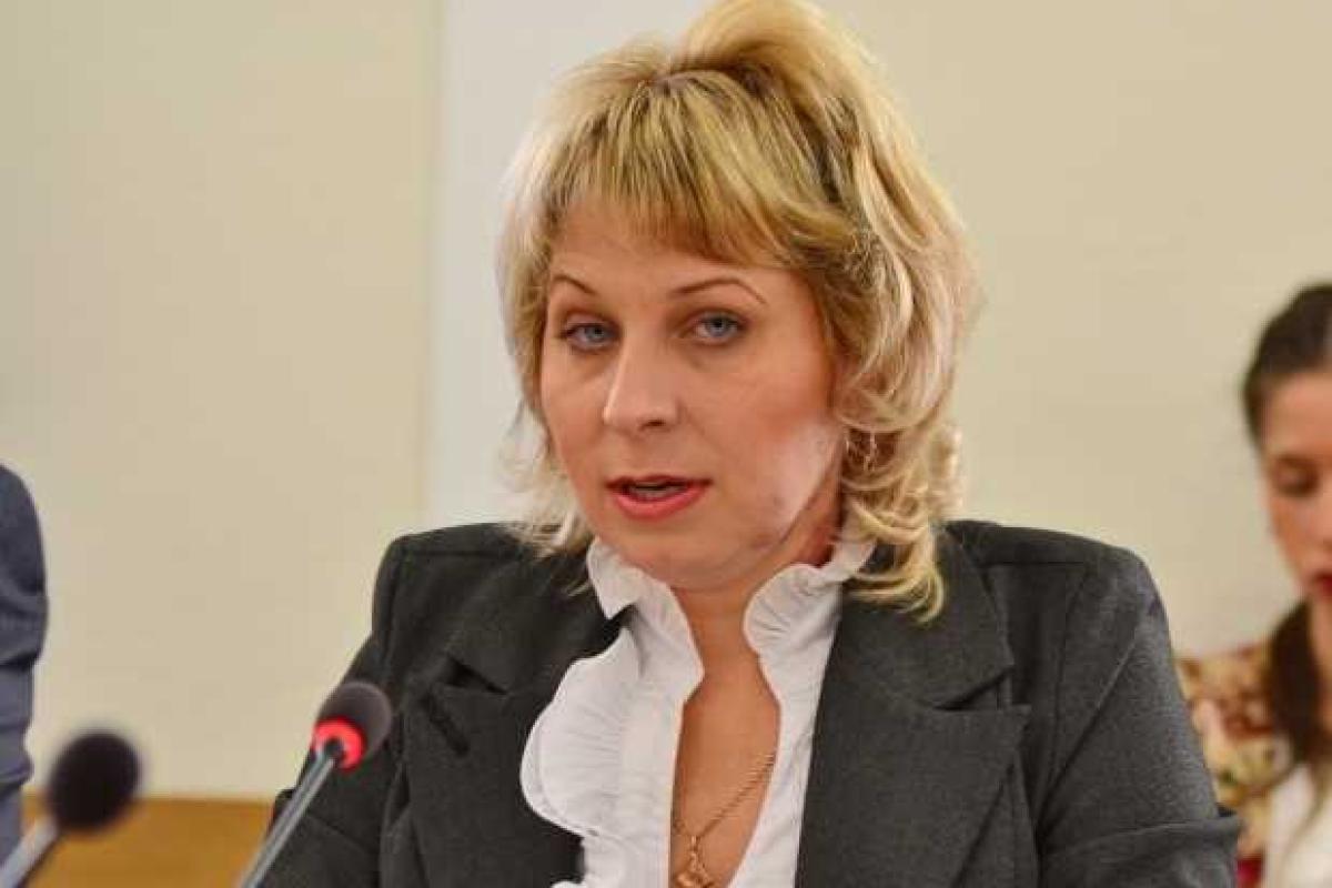 Беглый "министр образования ЛНР" переквалифицировалась в благотворители и живет припеваючи в Москве Беглый "министр образования ЛНР" переквалифицировалась в благотворители и живет припеваючи в Москве