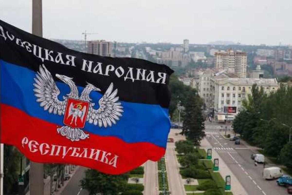 Оккупанты намерены обосноваться в Донецке всерьез и надолго: в городе достраивают высотки для российских военных с семьями Оккупанты намерены обосноваться в Донецке всерьез и надолго: в городе достраивают высотки для российских военных с семьями