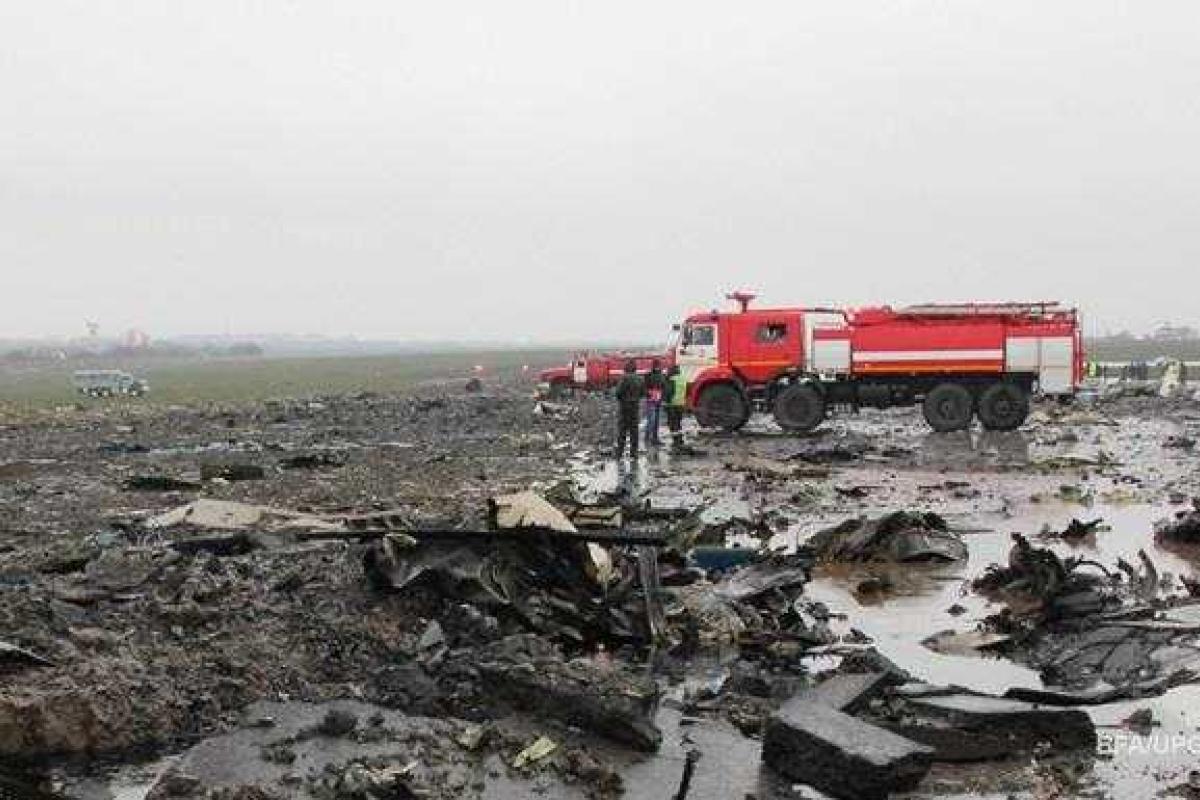 В Москву самолетом МЧС РФ доставлены "черные ящики" рухнувшего в Ростове-на-Дону "Boeing" В Москву самолетом МЧС РФ доставлены "черные ящики" рухнувшего в Ростове-на-Дону "Boeing"