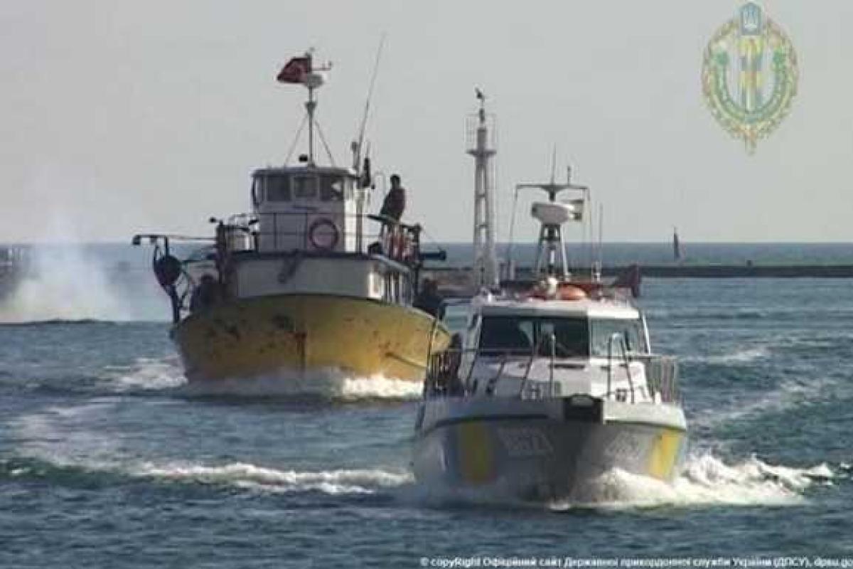 Турецкая шхуна, задержанная за браконьерство, конфискована по решению Одесского суда