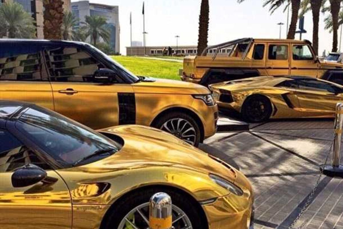 Британцы шокированы роскошными авто саудовского принца, приехавшего в Лондон на отдых