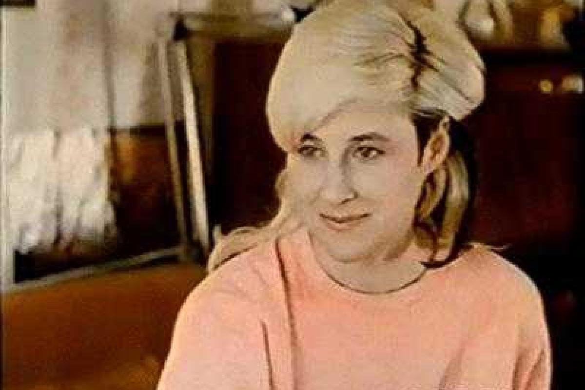 Американская певица Джоанна Стингрей выложила в Сеть архивные фото с советскими рок-звездами