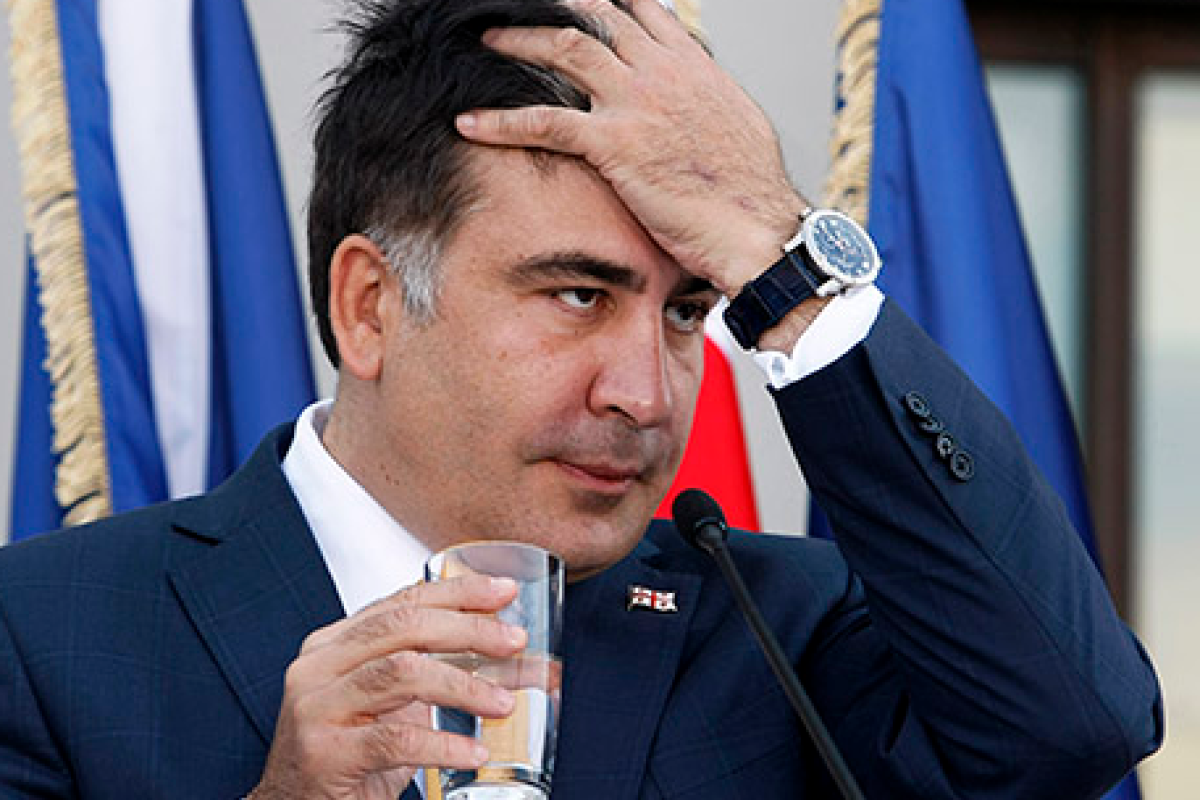 Нелепый наряд Саакашвили стал хитом соцсетей Нелепый наряд Саакашвили стал хитом соцсетей