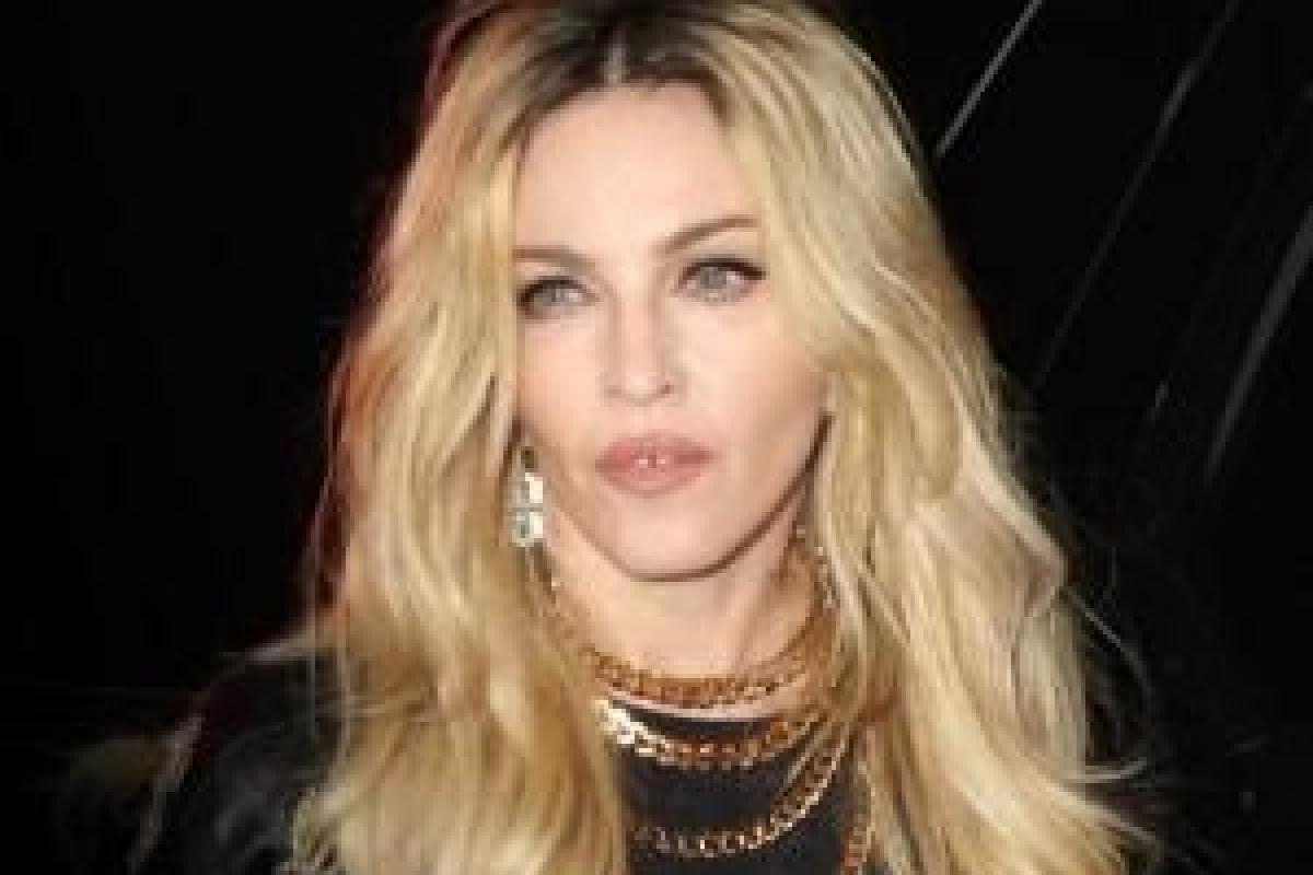 Поклонники Мадонны очень обеспокоены: певица спивается из-за потери сына Поклонники Мадонны очень обеспокоены: певица спивается из-за потери сына