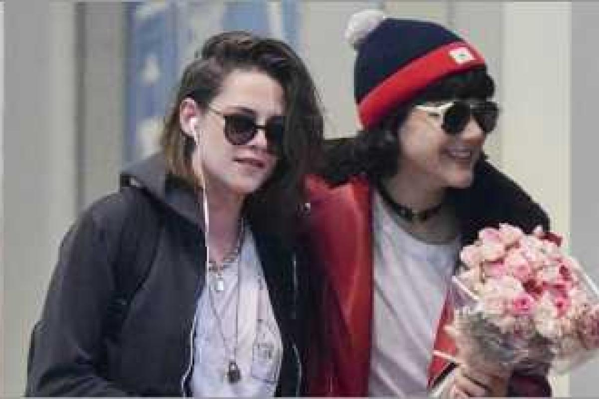 Актриса Кристен Стюарт закрутила роман с певицей из Франции