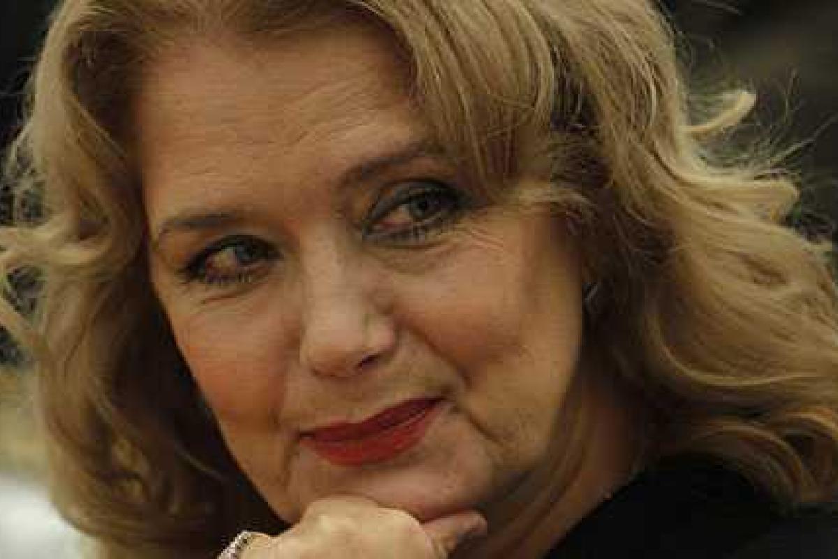 Актриса Ирина Алферова празднует свое 65-летие