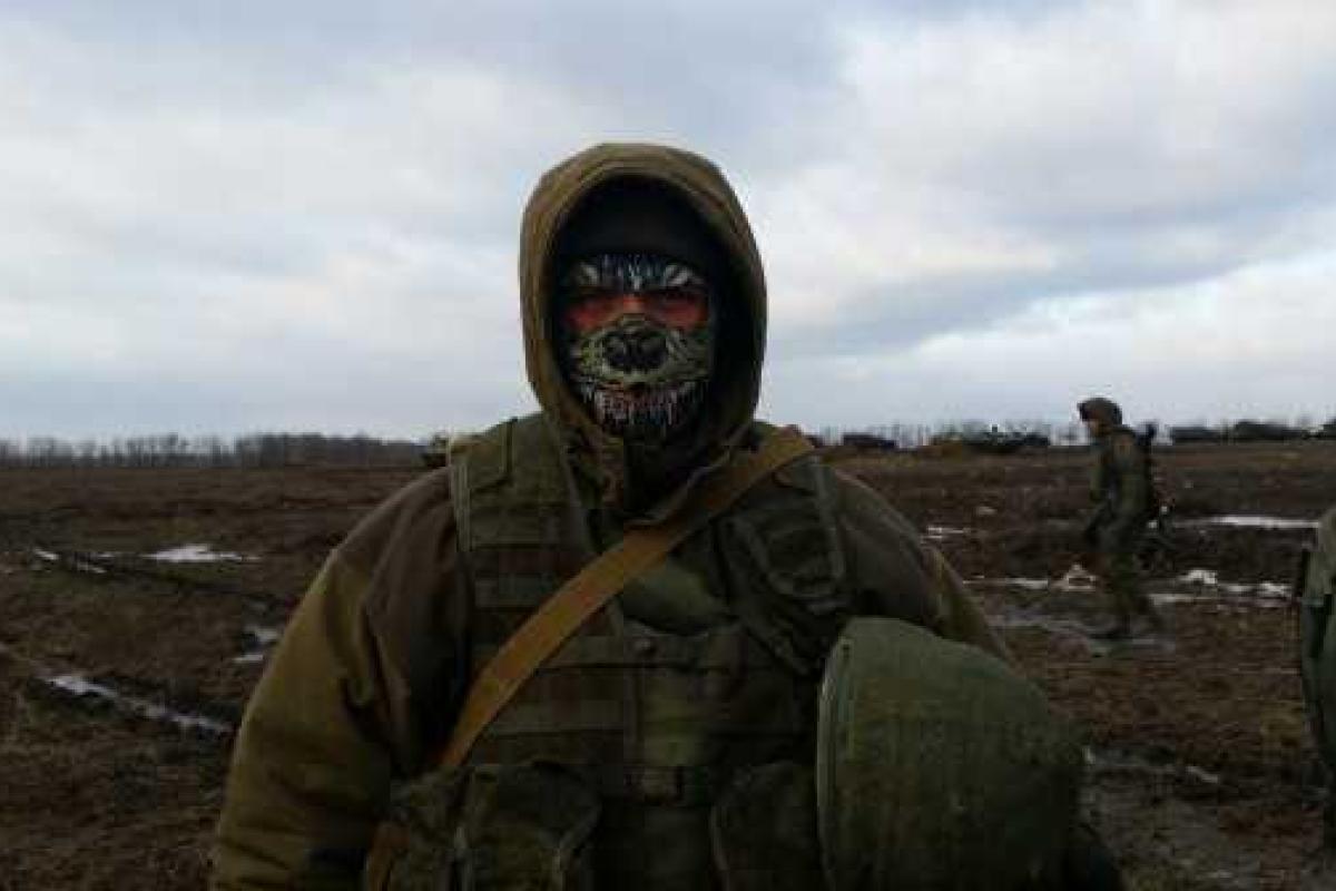 Российские военные, которых "нет" на Донбассе, постоянно "засвечивают" свои военные "командировки" в соцсетях Российские военные, которых "нет" на Донбассе, постоянно "засвечивают" свои военные "командировки" в соцсетях