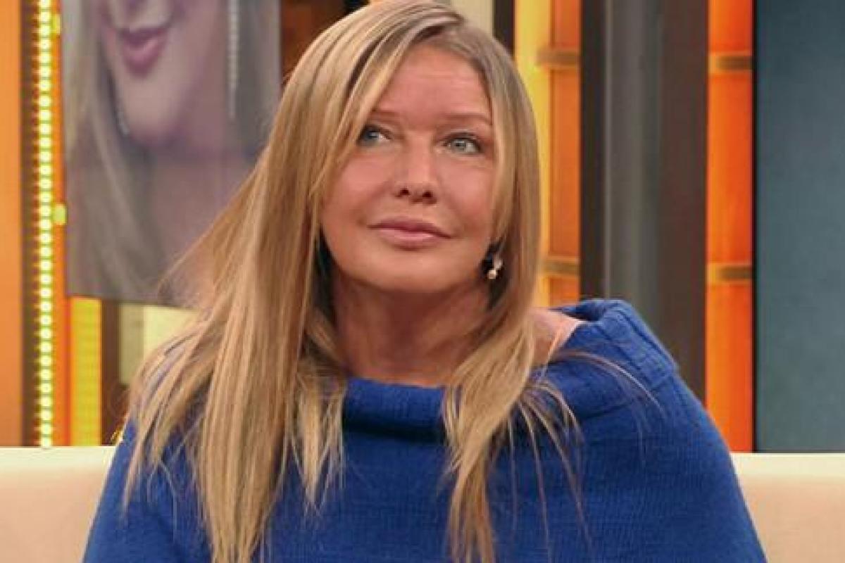 Актриса Елена Проклова рада тому, что ее дочь ушла из дома