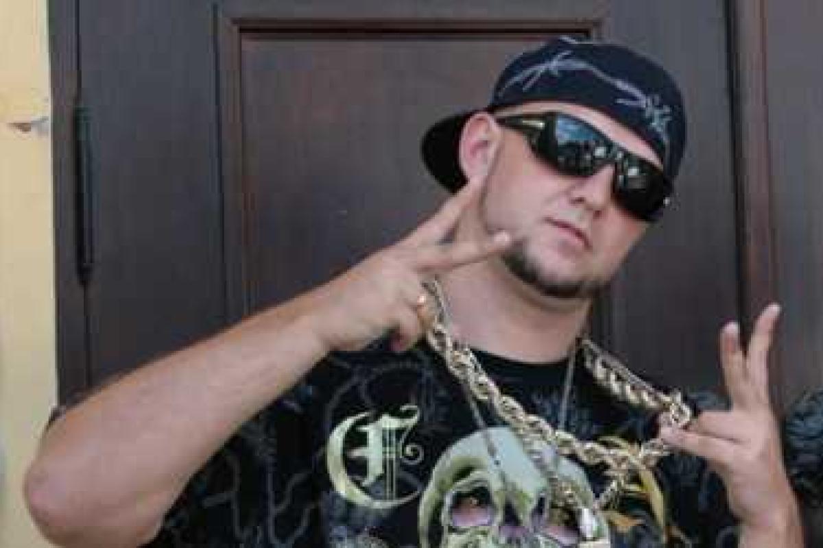 Рэпер Потап порадовал фанатов раритетным фото из личного архива