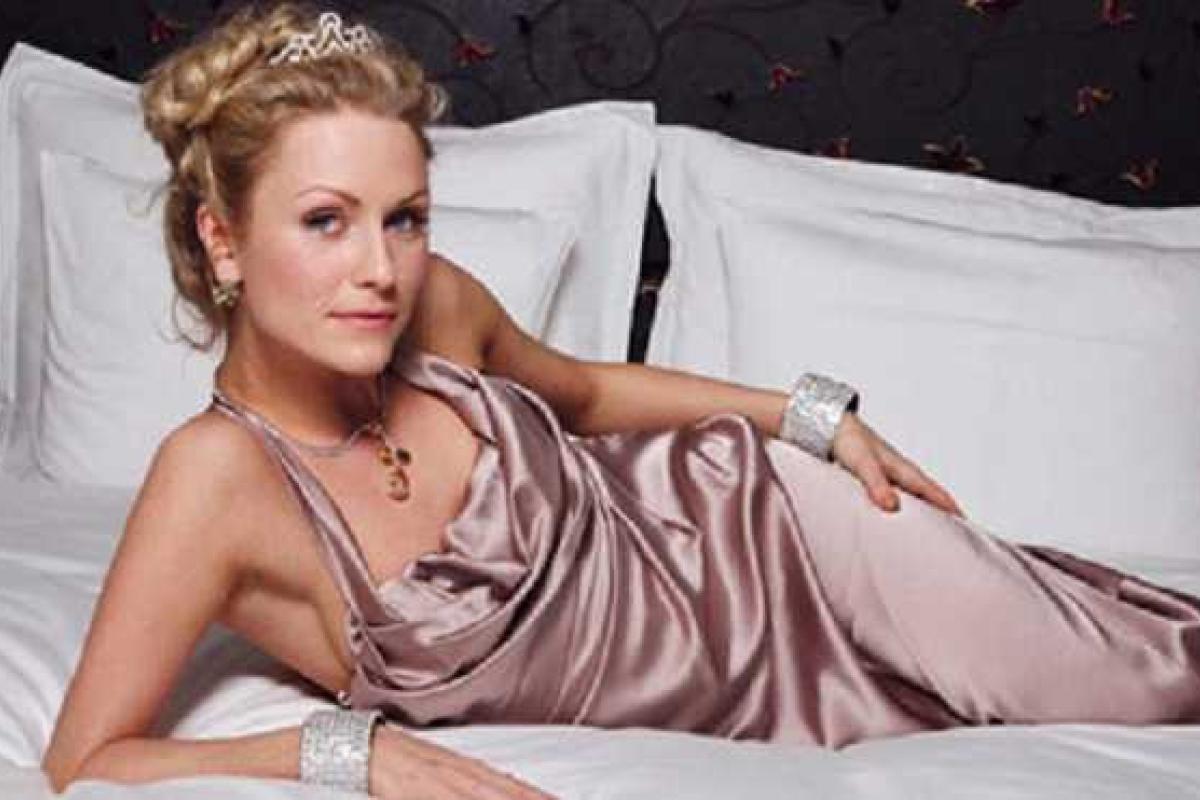 Певица и бизнесвумен Катя Гордон призналась, что сделала пластическую операцию Певица и бизнесвумен Катя Гордон призналась, что сделала пластическую операцию