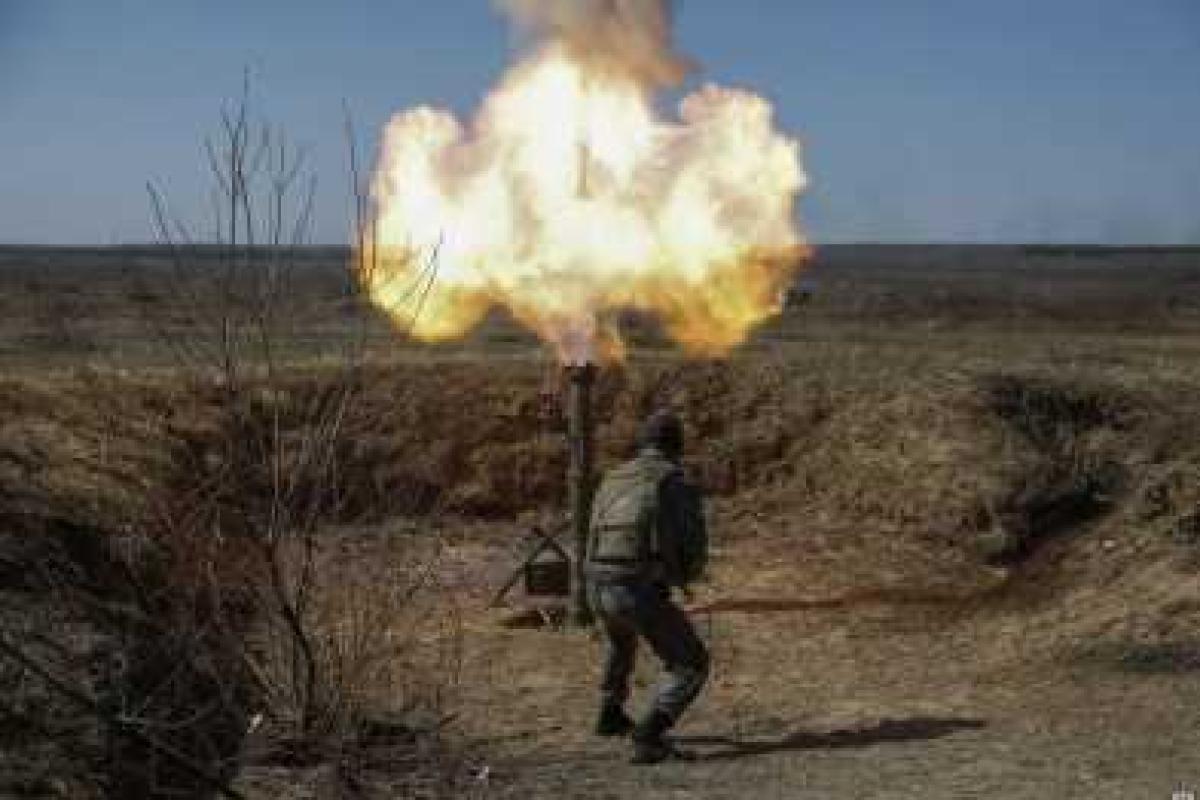 Боевики "ДНР" обстреляли украинские позиции в районе Талаковки и Гнутово: звуки стрельбы докатились до Мариуполя Боевики "ДНР" обстреляли украинские позиции в районе Талаковки и Гнутово: звуки стрельбы докатились до Мариуполя