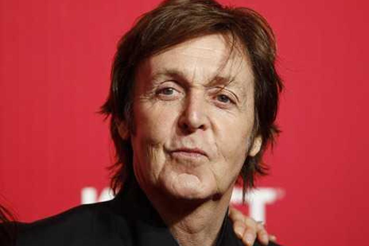 Британский музыкант Пол Маккартни возвращается на сцену после 12-летнего перерыва Британский музыкант Пол Маккартни возвращается на сцену после 12-летнего перерыва