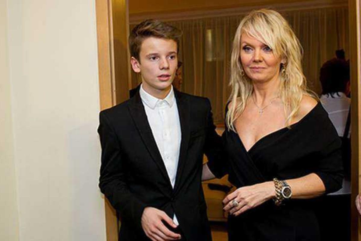 Певица Валерия после громкого скандала не может наладить отношения с сыном