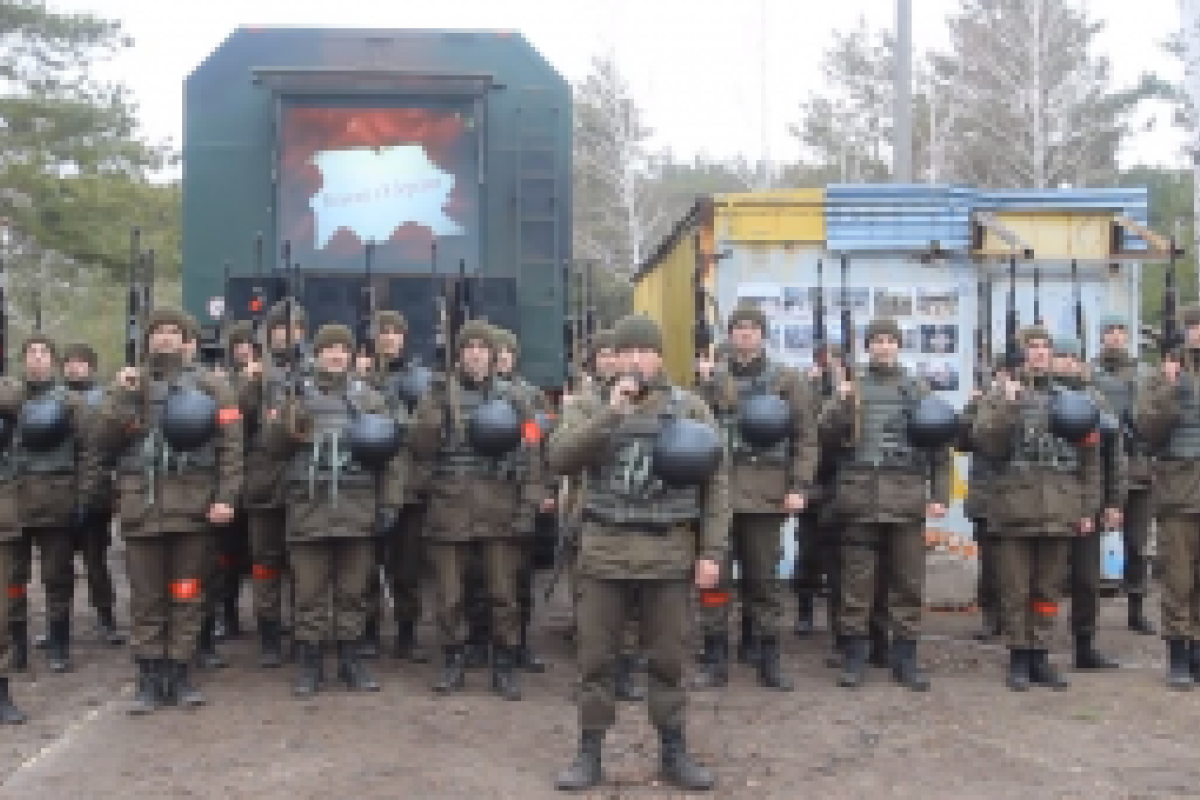 Сеть взорвало музыкальное поздравление с 8 марта, посвященное всем украинкам, от курсантов НА Нацгвардии