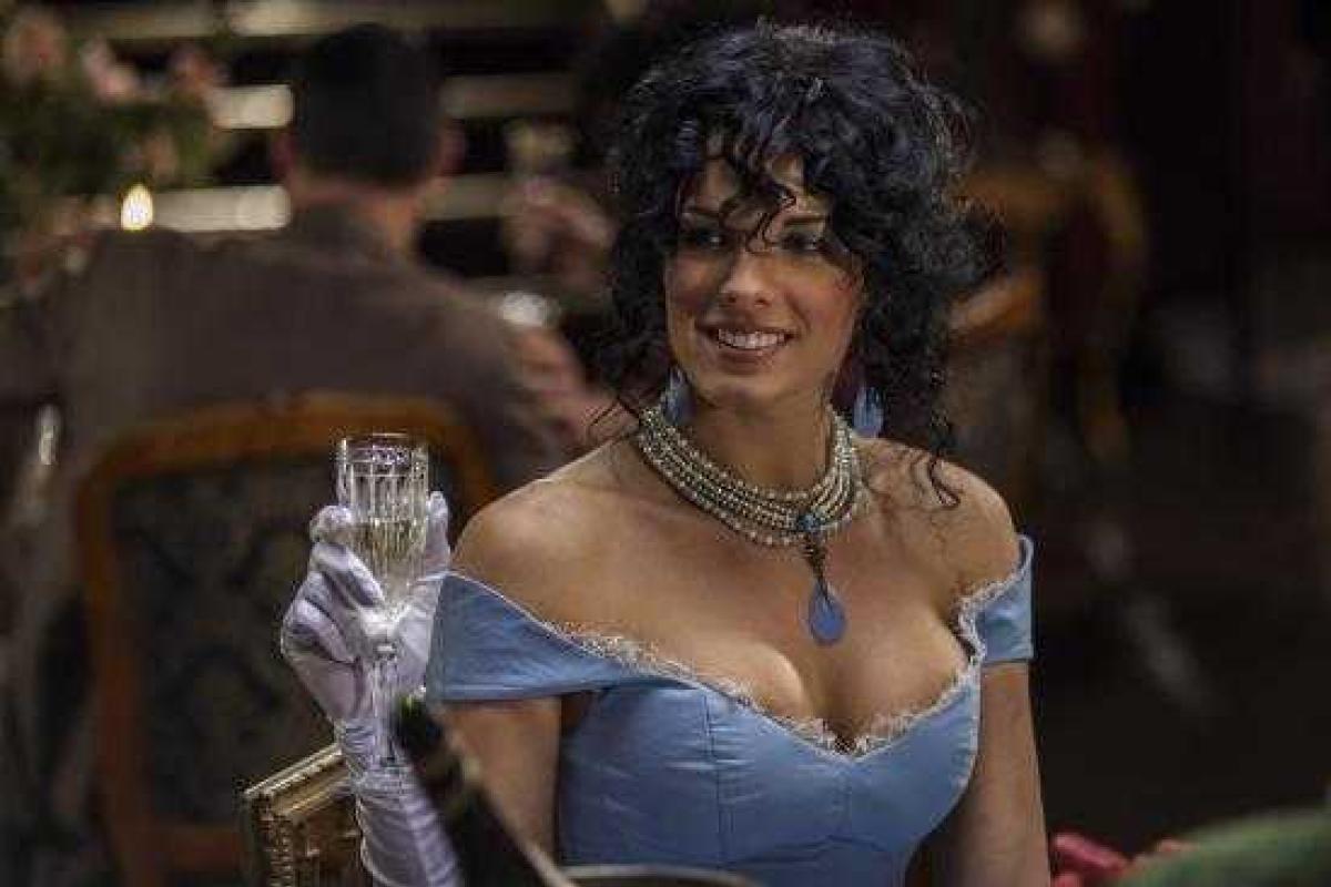 Новой ведущей программы "Ревизорро" станет экс-солистка группы "ВИА Гра" Новой ведущей программы "Ревизорро" станет экс-солистка группы "ВИА Гра"