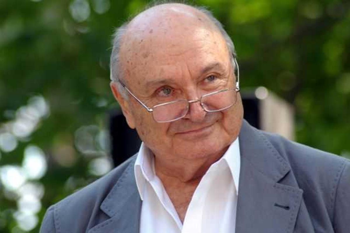 Знаменитый сатирик Михаил Жванецкий празднует 82-летие