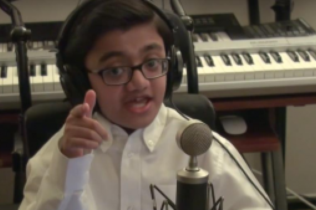 Сеть взорвал "кавер" на песню рэпера Эминема "Not Afraid" в исполнении мальчика-инвалида Сеть взорвал "кавер" на песню рэпера Эминема "Not Afraid" в исполнении мальчика-инвалида