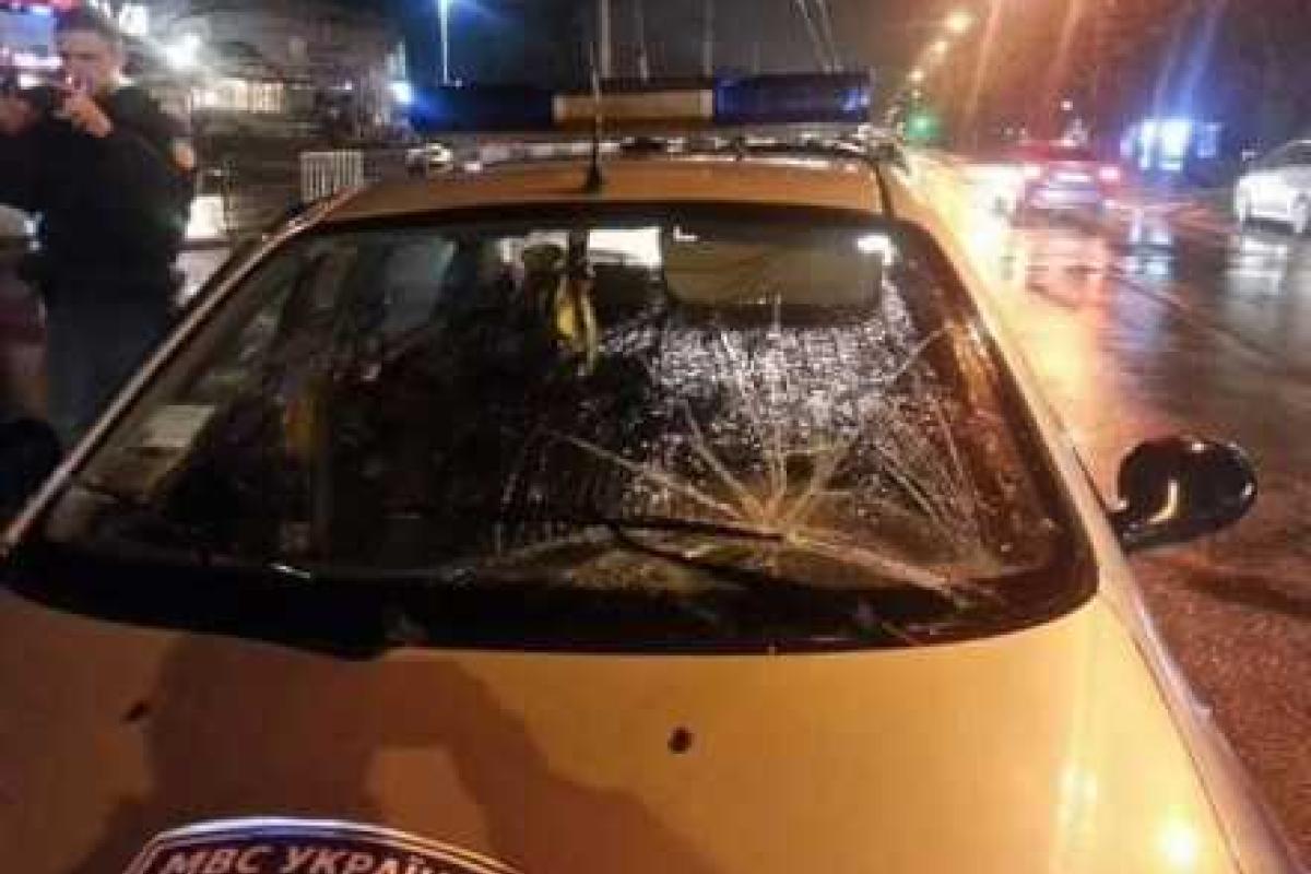 Во Львове пешеход-нарушитель попал под колеса автомобиля ГСО Во Львове пешеход-нарушитель попал под колеса автомобиля ГСО