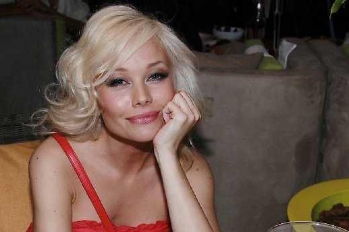 Актриса Елена Корикова прокомментировала свое внезапное и длительное исчезновение 