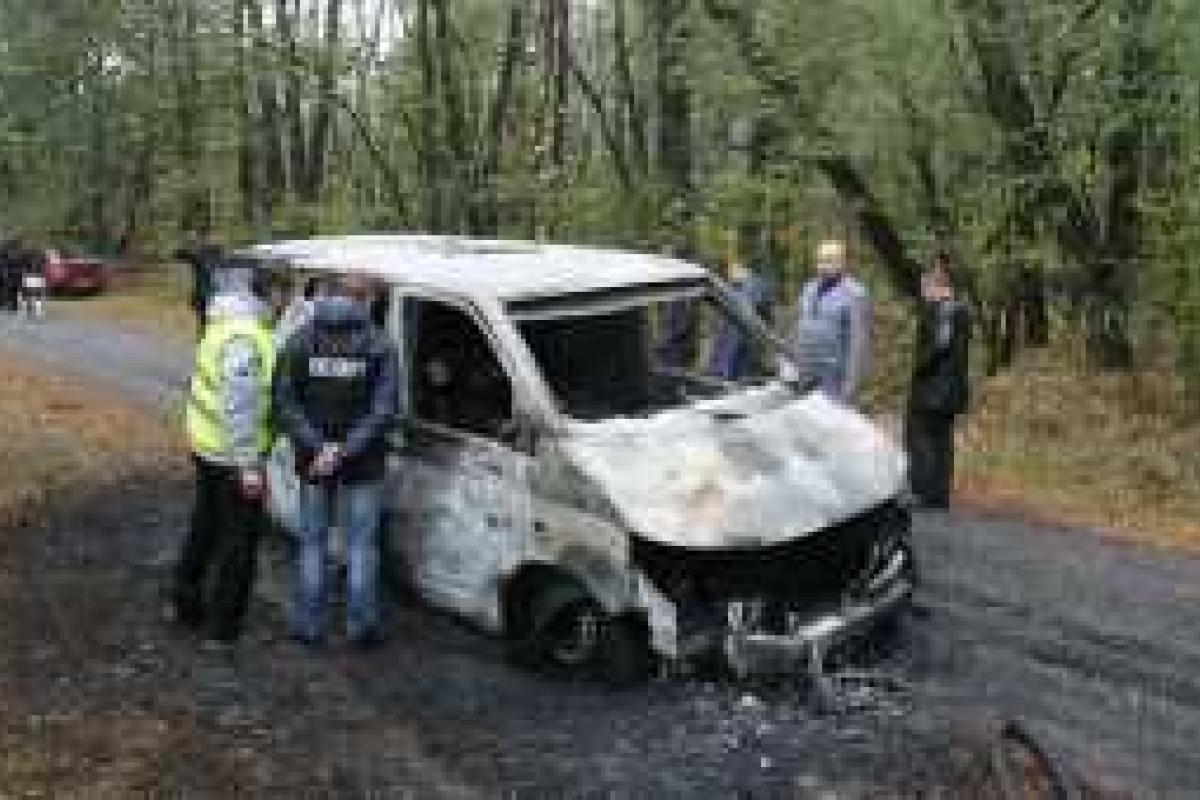 В Чечне на авто с иностранными журналистами напали молодчики с битами: машина сожжена, три человека - в больнице В Чечне на авто с иностранными журналистами напали молодчики с битами: машина сожжена, три человека - в больнице