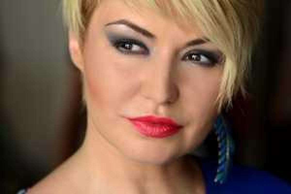 Певица Катя Лель забрала дочку из школы Аллы Пугачевой Певица Катя Лель забрала дочку из школы Аллы Пугачевой