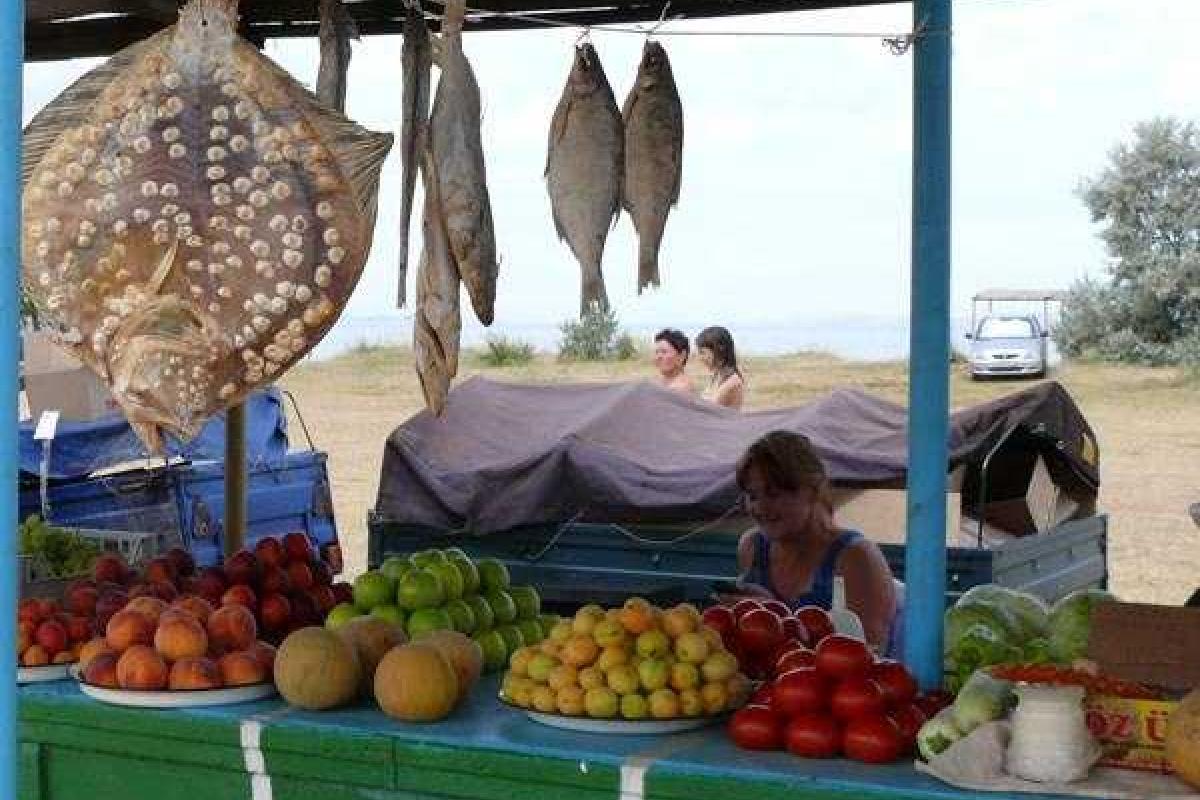 Власти Крыма запретили местным рыбакам ловить рыбу в море, лиманах и крымских пресных озерах Власти Крыма запретили местным рыбакам ловить рыбу в море, лиманах и крымских пресных озерах