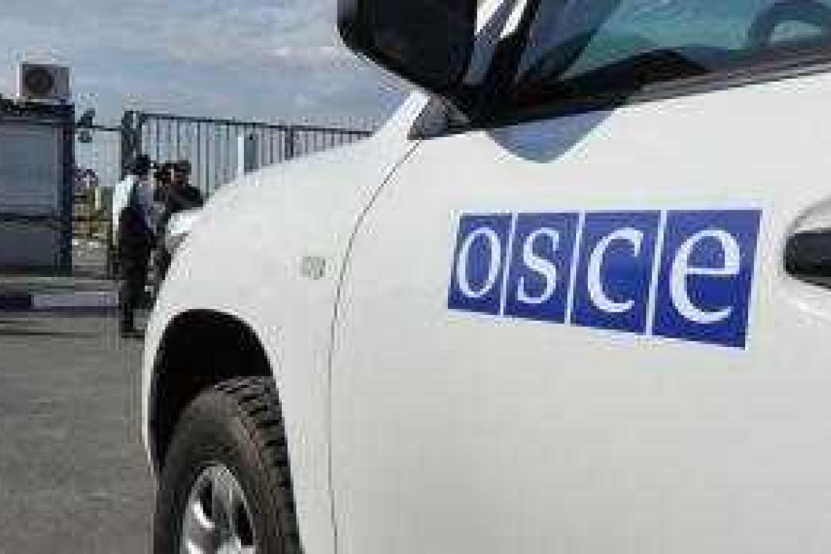 Хуг: стороны конфликта на Донбассе должны отвести войска от трассы Донецк-Горловка Хуг: стороны конфликта на Донбассе должны отвести войска от трассы Донецк-Горловка