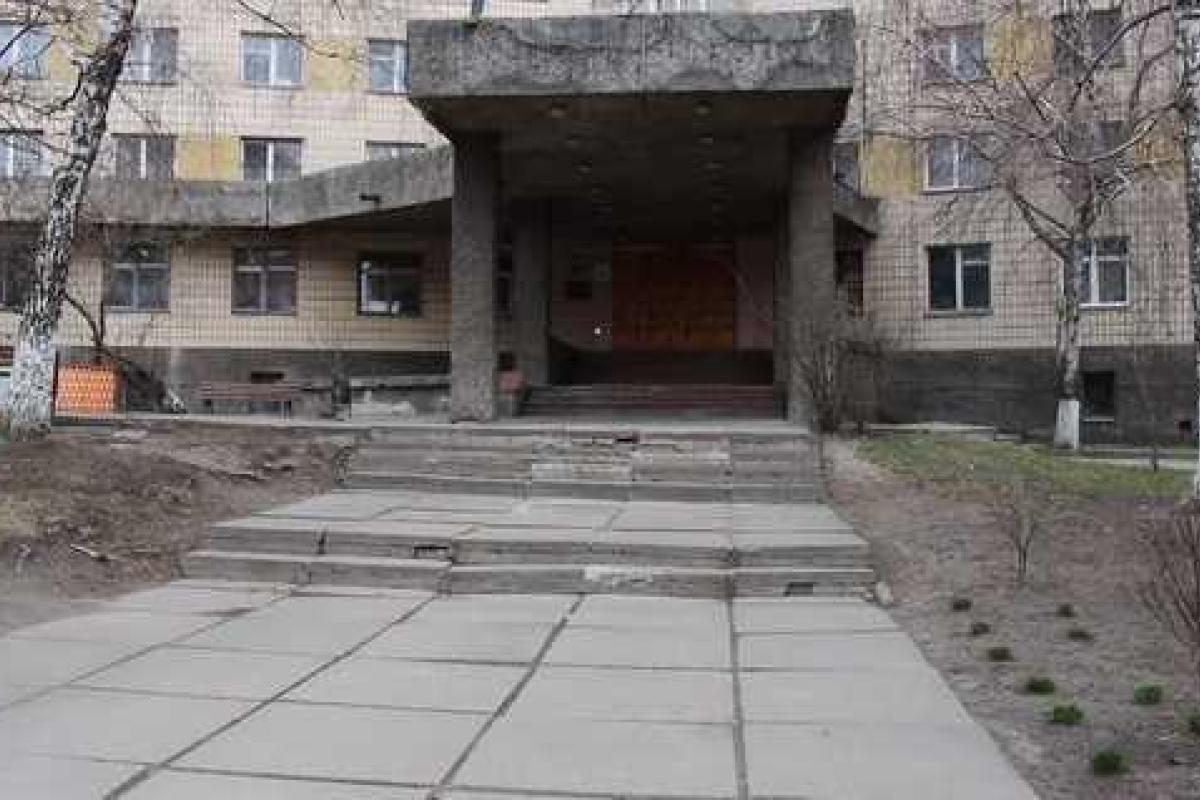 В Киеве задержан 20-летний киевлянин, ранивший ножом трех студентов В Киеве задержан 20-летний киевлянин, ранивший ножом трех студентов