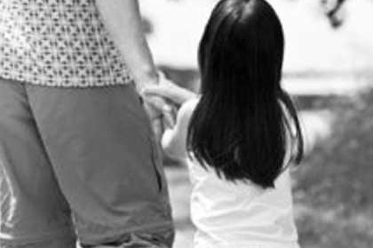 В Харькове женщина, решив "заработать", похитила 6-летнюю дочь у своей знакомой В Харькове женщина, решив "заработать", похитила 6-летнюю дочь у своей знакомой