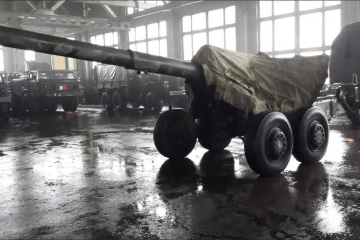 Между Макеевкой и Ясиноватой боевики разместили на боевых позициях гаубицы "Гиацинт " - разведка Между Макеевкой и Ясиноватой боевики разместили на боевых позициях гаубицы "Гиацинт " - разведка