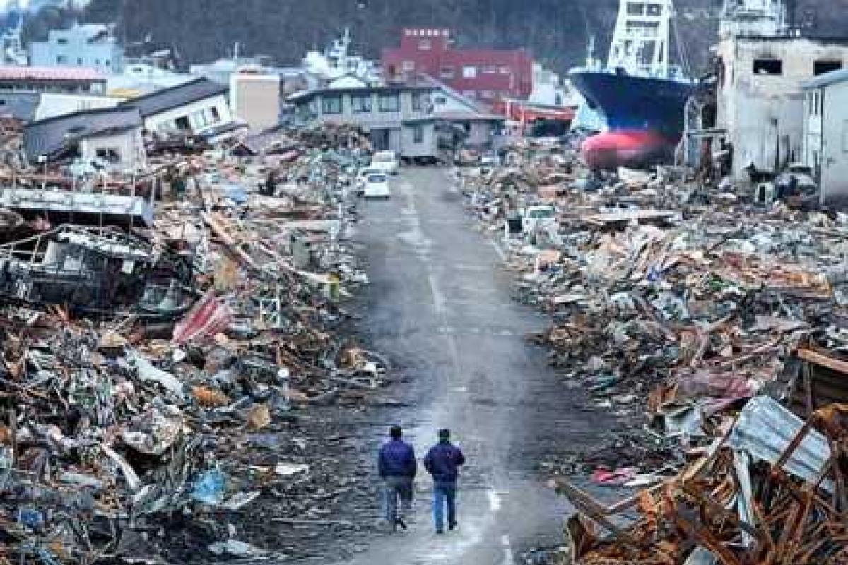 Растет число жертв разрушительной серии землетрясений в Японии: сохраняется риск оползней и горных лавин