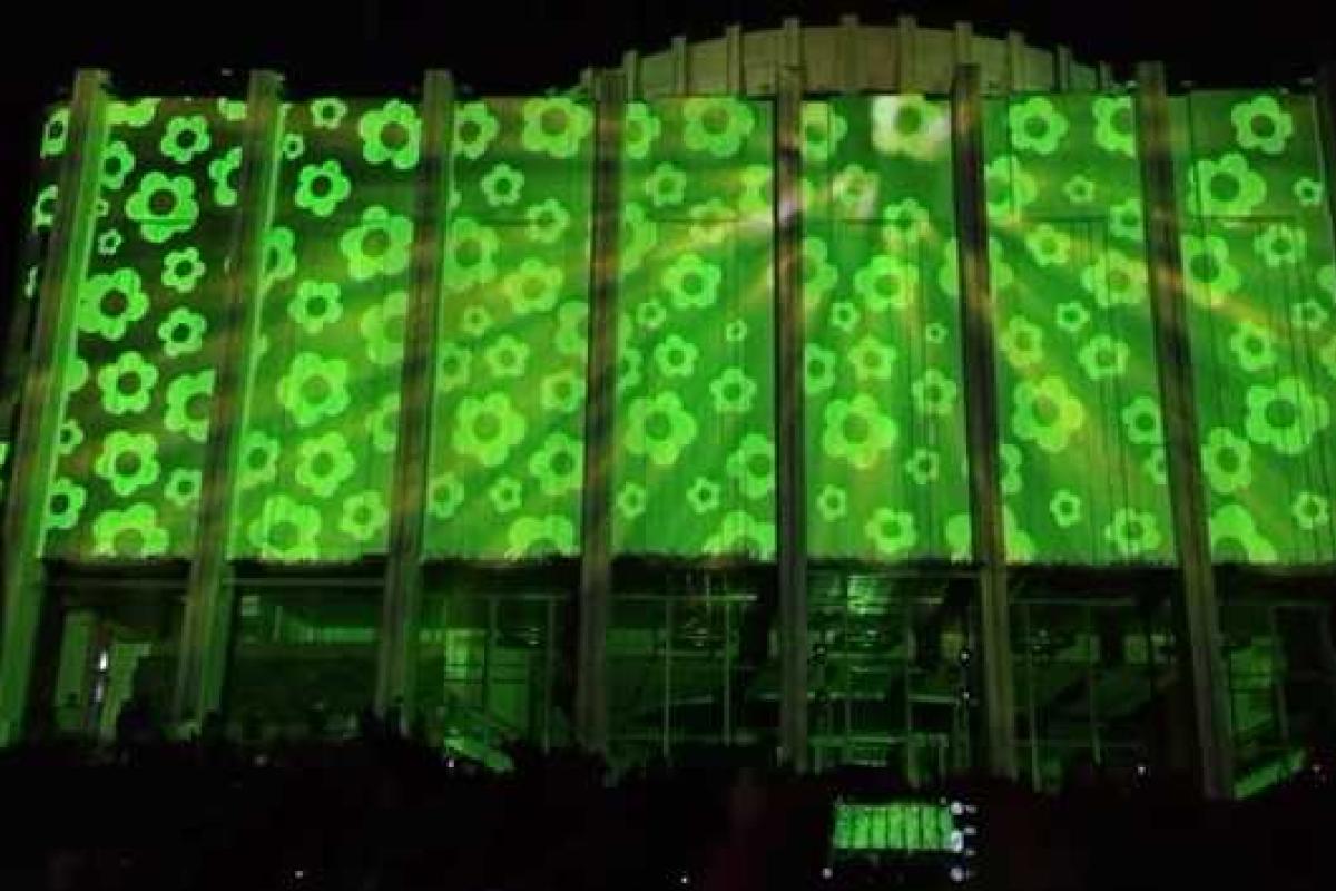 В Киеве стартовал фестиваль "Французская весна": киевлянам и гостям столицы показали световое шоу  В Киеве стартовал фестиваль "Французская весна": киевлянам и гостям столицы показали световое шоу