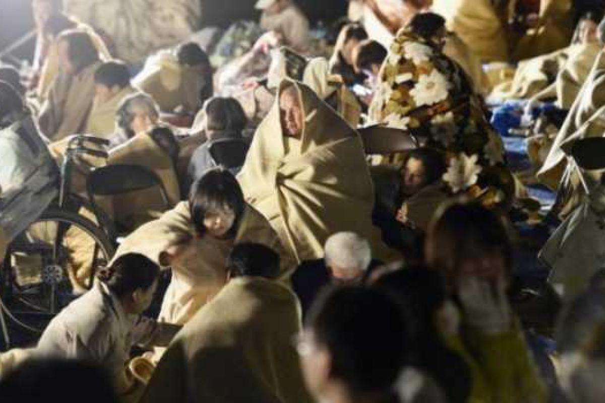 В Японии произошло мощное землетрясение: 9 человек погибли, более 900 пострадали 