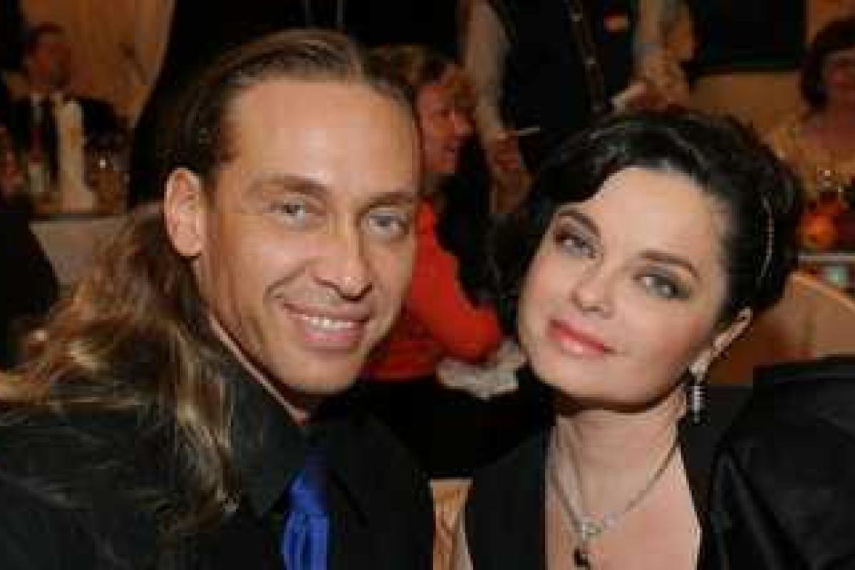 Супруг певицы Наташи Королевой поделился с поклонницами пикантным снимком